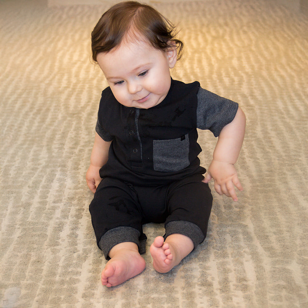 Essential Duo – Macacão Manga Curta Preto & Mescla Bebê